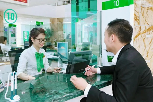 Đăng ký tài khoản chứng khoán Vietcombank mất bao lâu? Phí giao dịch, vay margin VCBS