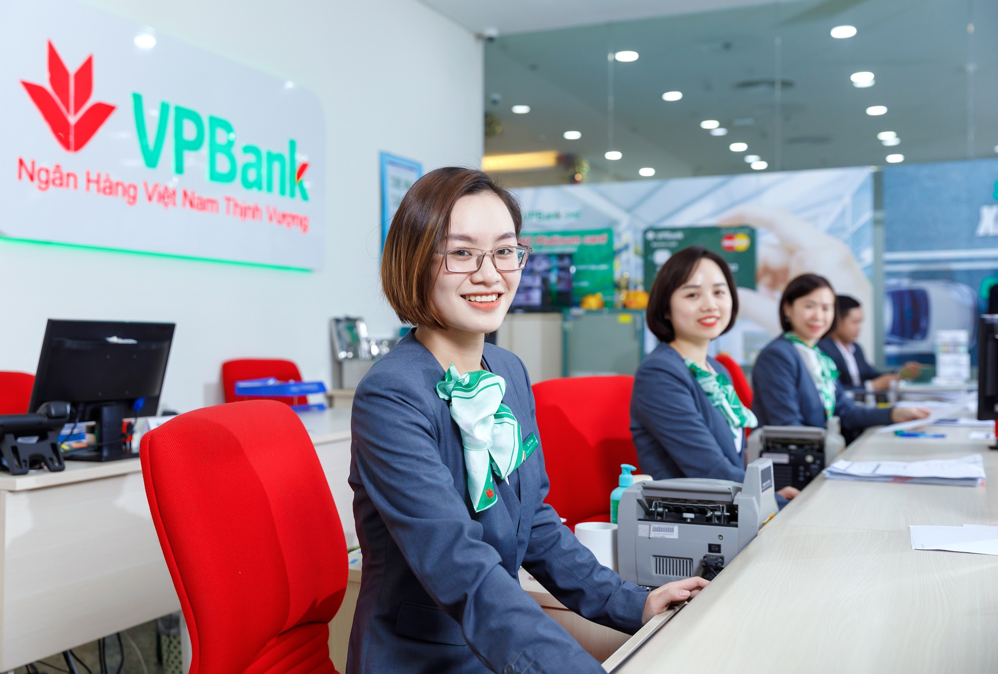 Ngân hàng VPBank (VPB): Tăng trưởng mạnh mẽ nhờ nguồn vốn dồi dào