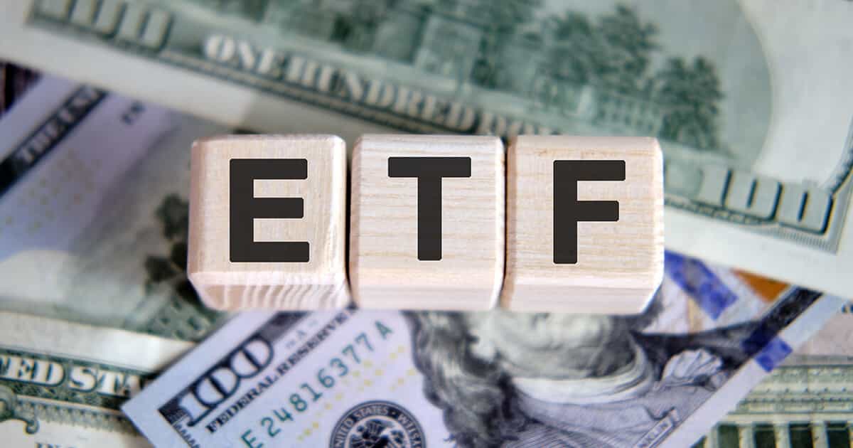 Cập nhật ETF: Rút ròng từ quỹ ETF giảm, nhưng khối ngoại bán ròng mạnh trong tháng 10