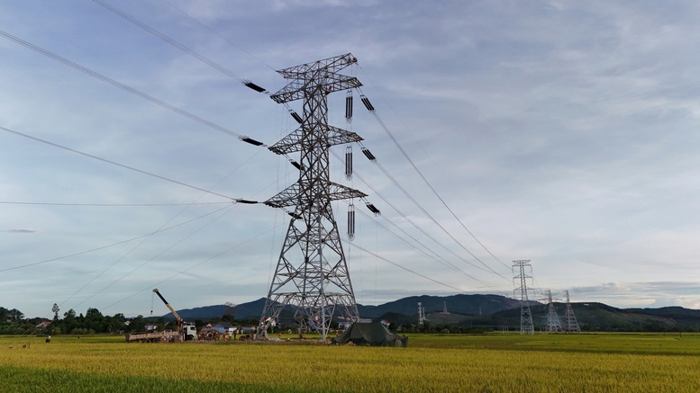 Dịch vụ tiện ích - Điện: Hoàn thành đường dây 500kV Quảng Trạch-Phố Nối